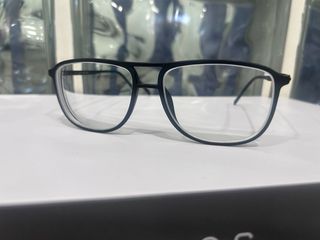 Occhiali in acetato nero