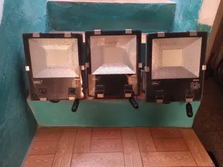 Focos LED Metálicos (Pack 3)