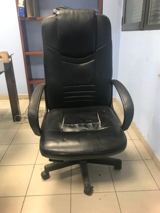 Sillón de oficina giratorio regulable