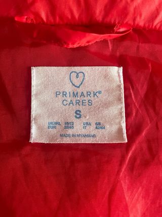 Cazadora corta acolchada roja