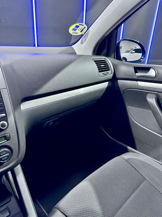 VOLKSWAGEN Golf 2.0 TDI 140cv Highline