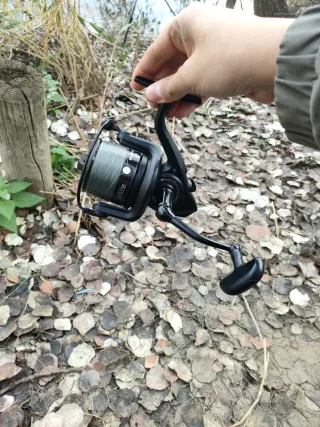 Carrete Daiwa Black Widow 25A