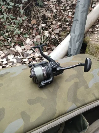 Carrete Daiwa Black Widow 25A