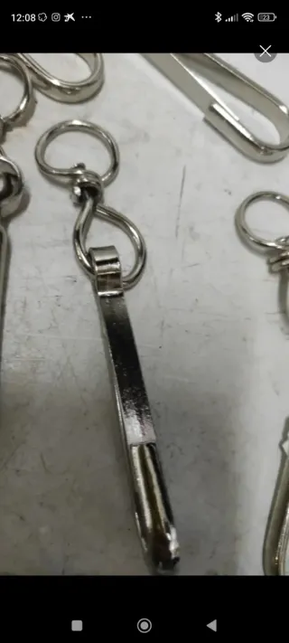 28 mosquetones grandes