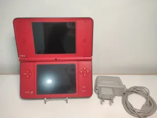 Nintendo DSi XL Edición Especial Roja