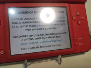 Nintendo DSi XL Edición Especial Roja