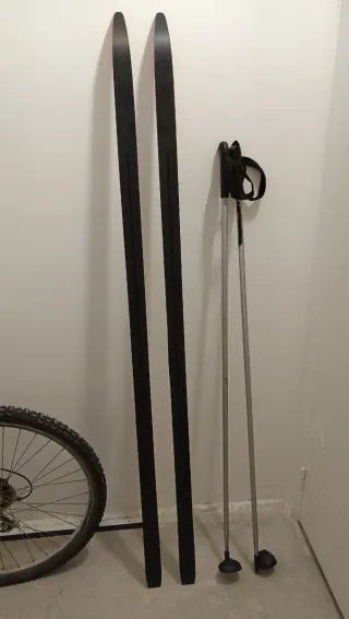 Sci Salomon Skate 160cm + Bastoni