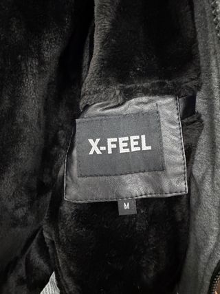 Chaqueta con Capucha Negra y Gris