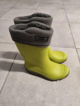 Botas de agua Decathlon verdes con forro