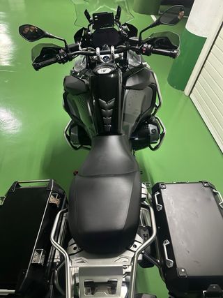 BMW R1250 Adventure Triple Black