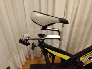 Bicicleta Indoor BH Fitness BI9180 como nueva.