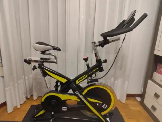 Bicicleta Indoor BH Fitness BI9180 como nueva.