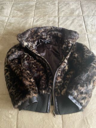 Chaqueta pelo Zara leopardo en perfecto estado