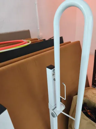 Barra de apoyo WC minusválidos anclaje suelo