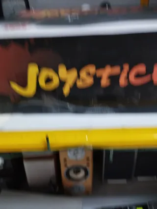 Joystick Arcade Negro con Botones Rojos