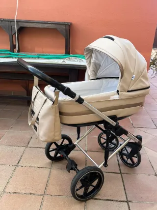 Carro de bebé beige