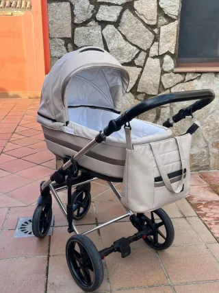 Carro de bebé beige