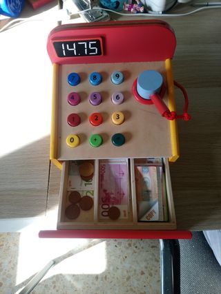 Caja registradora de madera para niños