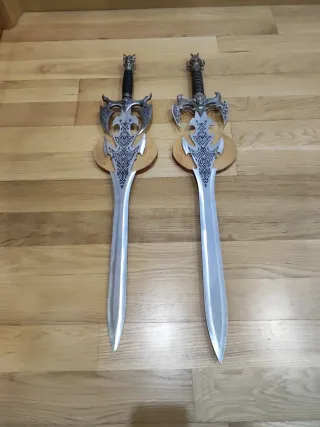 Par de espadas decorativas