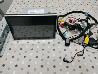 Monitor Multimedia con GPS