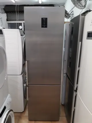 Nevera marca CORBERO altura 2 metro ancho 60cm