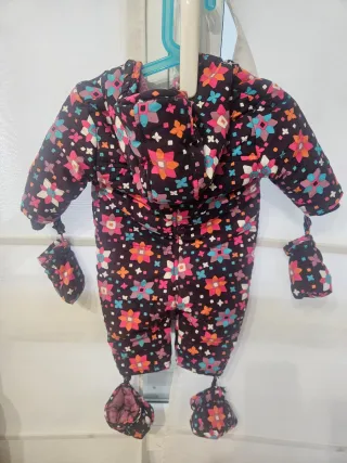 Mono nieve bebé 62 cm estampado flores