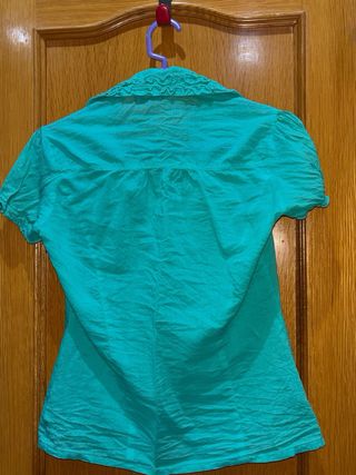 Blusa manga corta color turquesa