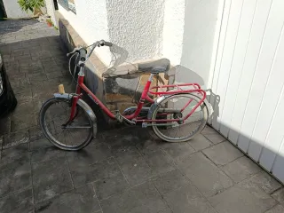 Bicicleta Derbi Rabasa Roja para restaurar