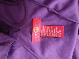 Vestido fiesta seda morado Sangría Petite T.S