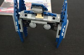 Lego Star Wars 7751 Ahsoka Starfighter and Droids