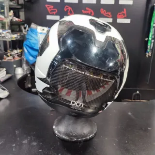 Casco 6D ATS1 CARBON