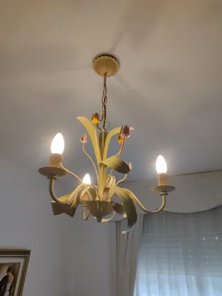 Lámpara colgante metal beige y morado