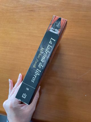 La ladrona de libros / The Book Thief (Spanish ...