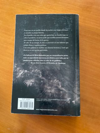 La ladrona de libros / The Book Thief (Spanish ...