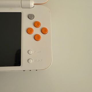 Nintendo 2DS XL Bianco