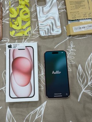 iPhone 15 128GB Rosa + 7 Fundas