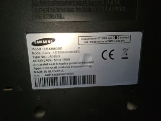 Televisión Samsung Negra y Plateada