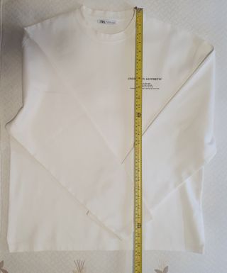 Sudadera Zara Blanca UNCOMMON AESTHETIC Talla M