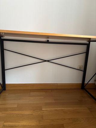 Escritorio madera y metal
