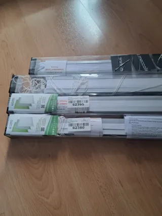 Estores enrollables blancos nuevos