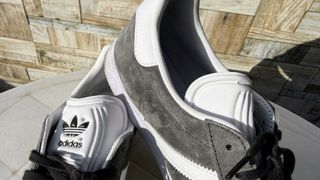 Adidas Gazelle Gris Blanco