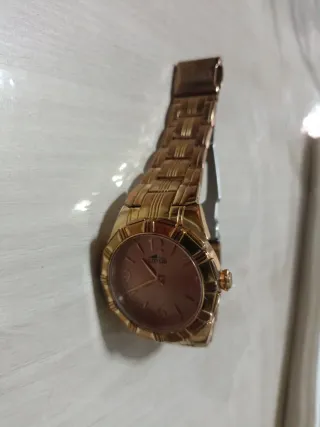 Reloj Lotus Dorado
