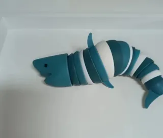 Juguete Tiburón Sensorial Articulado