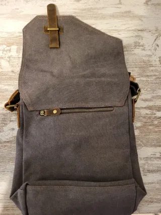 Bandolera Vaschy Marrón con Bolsillos