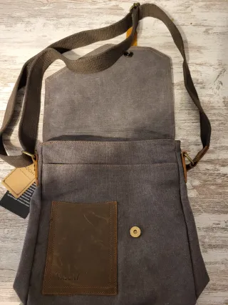 Bandolera Vaschy Marrón con Bolsillos