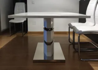 Mesa y 6 Sillas Comedor en blanco y acero