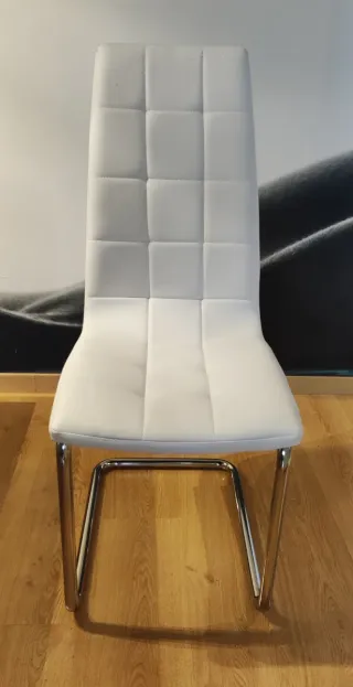 Mesa y 6 Sillas Comedor en blanco y acero