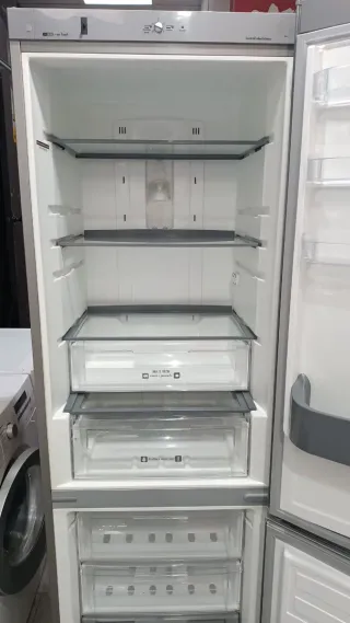 Nevera Edesa altura 1:85 cm ancho 60cm Clases A+