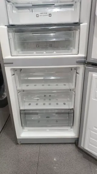 Nevera Edesa altura 1:85 cm ancho 60cm Clases A+