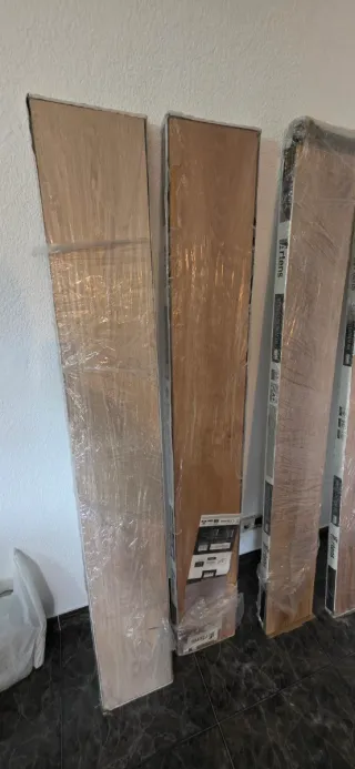 Restos de suelo de madera